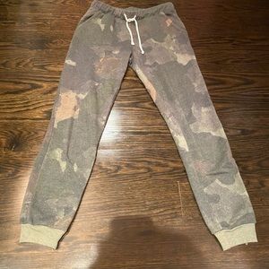 CAMO JOGGERS